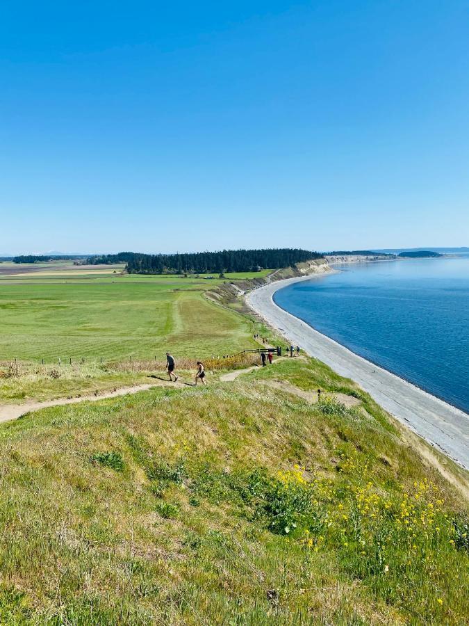 Coachman Inn Оук-Харбор Экстерьер фото
